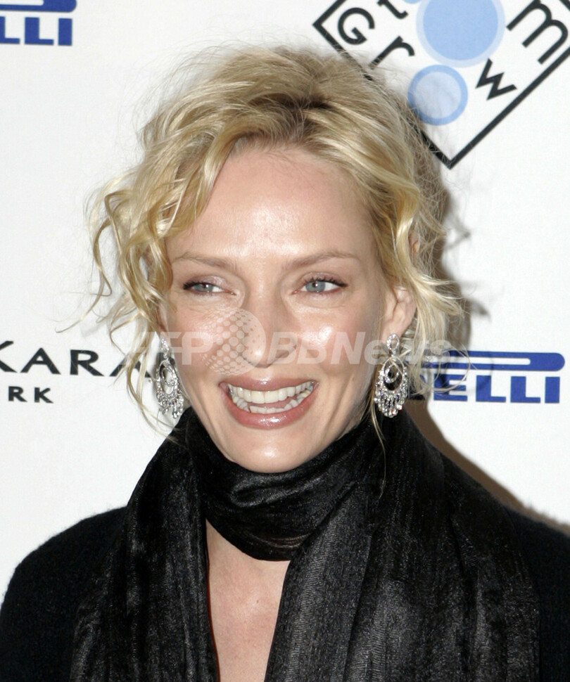 ユマ・サーマンがチャリティ・オークションを開催 - 米国