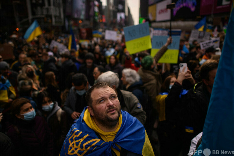 欧米各地でロシア抗議デモ