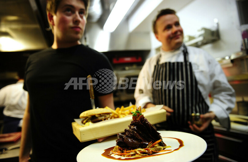 臭いは世界一？サメ肉を発酵させたアイスランドの伝統料理