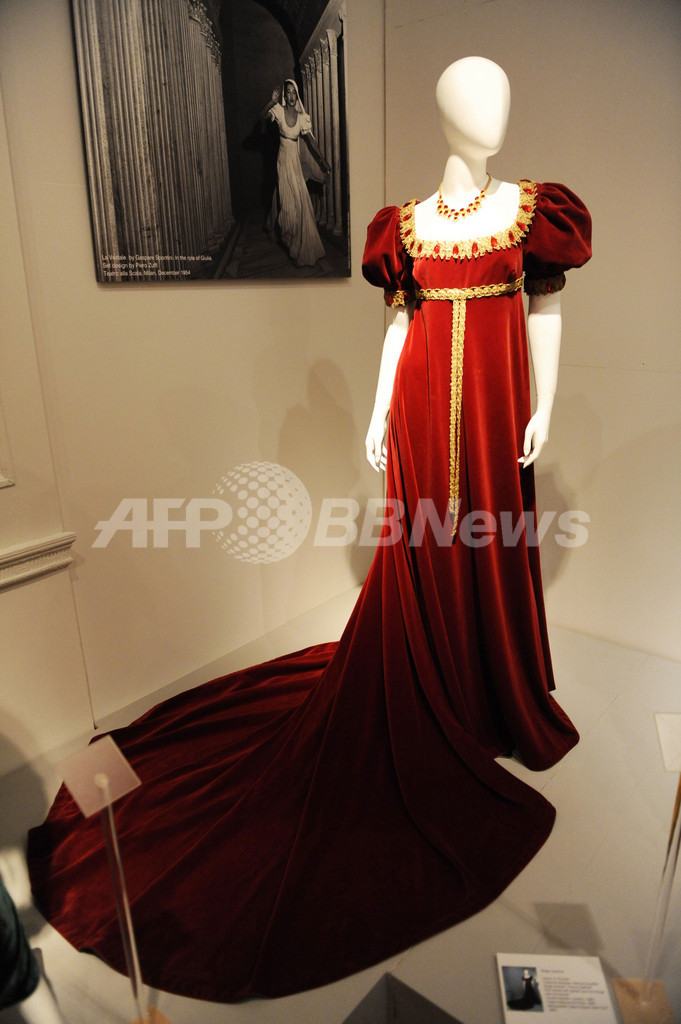 マリア・カラスのステージ衣装展覧会、NYで