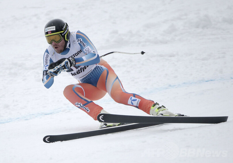 ヤンスルードとシュトレイトベルガーが同タイムで優勝、アルペンスキーW杯