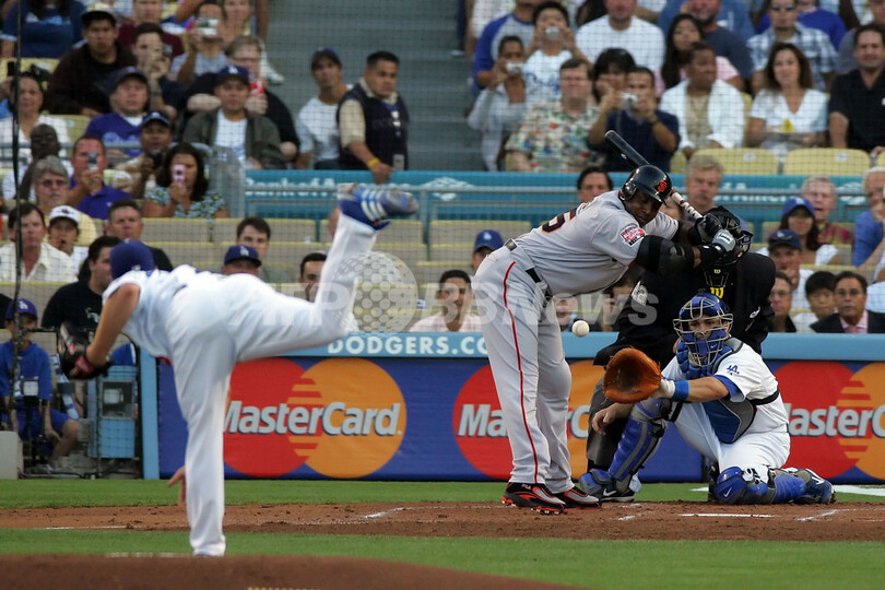 ジャイアンツ ドジャースを降す