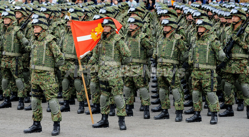 菅首相、自衛隊の観閲式で訓示