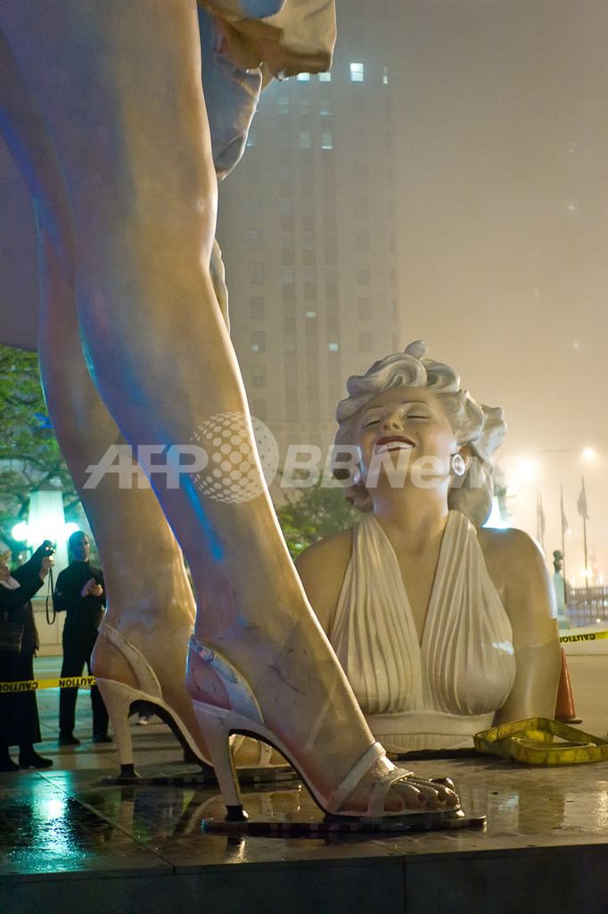 シカゴの巨大マリリン・モンロー、カリフォルニアへお引っ越し