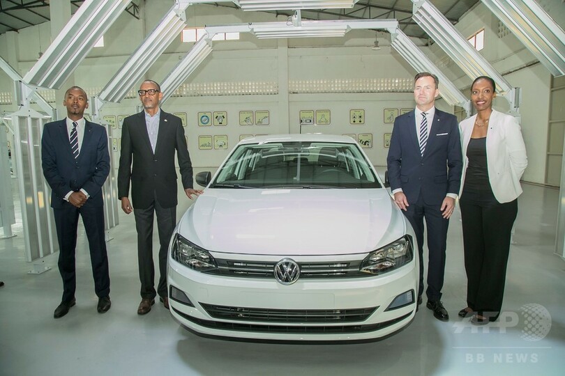 ルワンダ初の国産自動車が完成 VWのポロ、大統領「経済改革の新章」