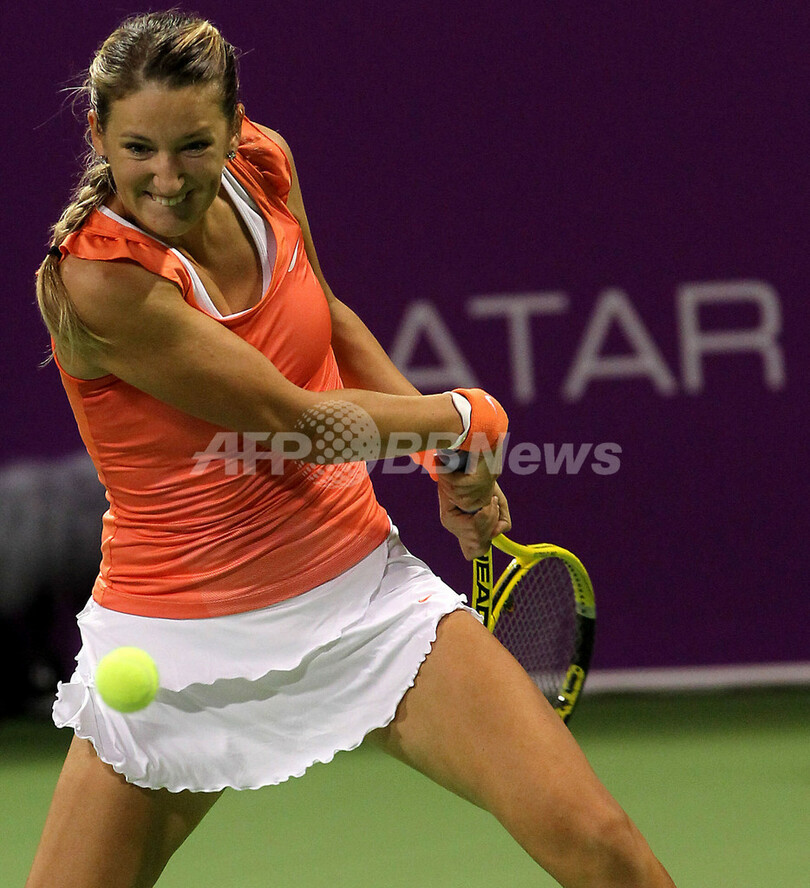 ズボナレワ、無傷で準決勝進出 WTAツアー選手権