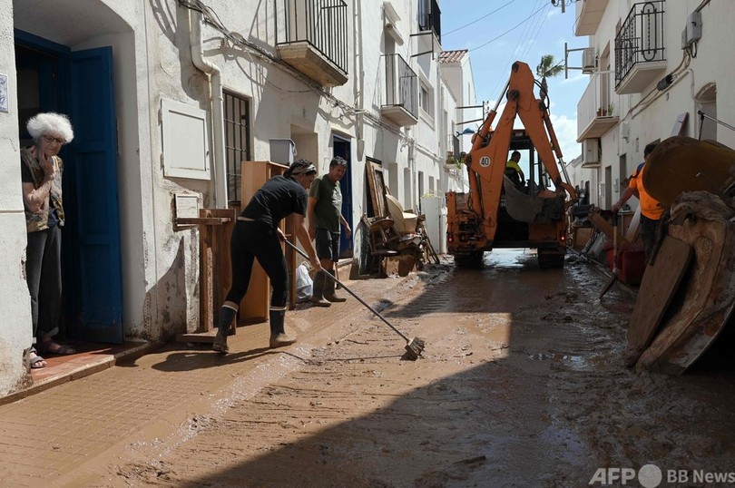 スペイン東部沿岸、豪雨で鉄砲水