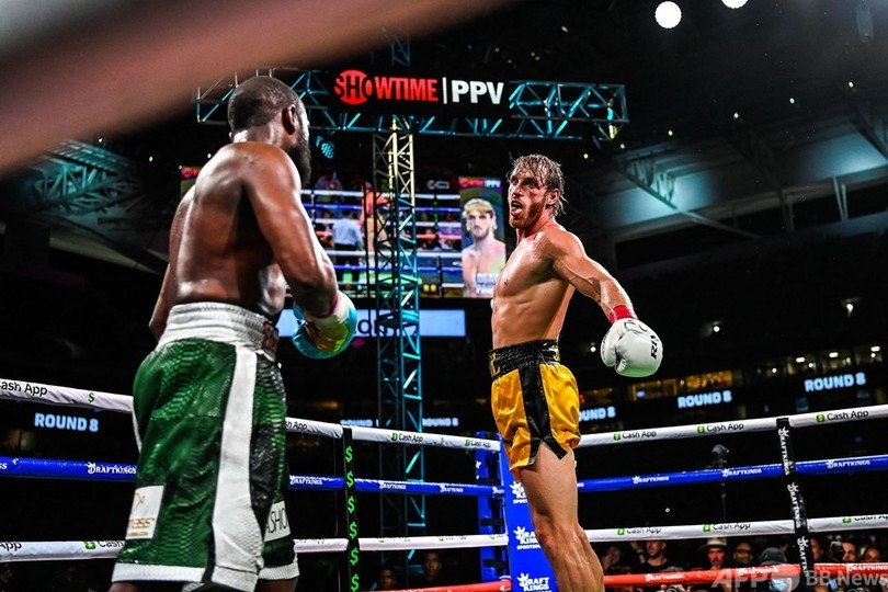 メイウェザー氏、ユーチューバー圧倒も勝敗つかず 米でエキシビ