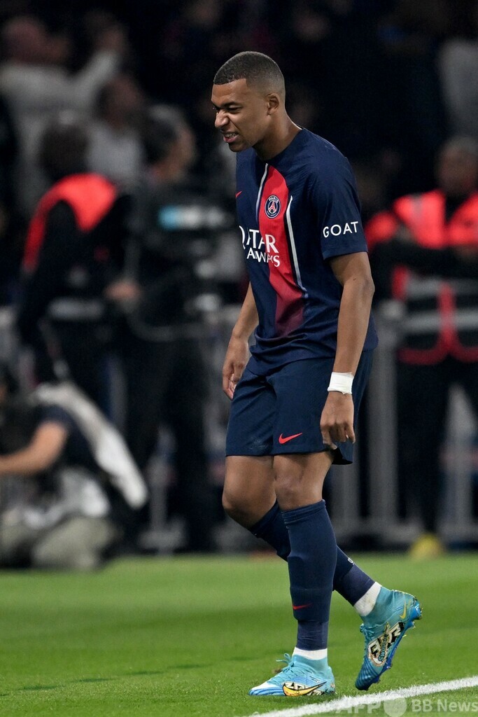 PSG、マルセイユに4発快勝 エムバペは負傷交代