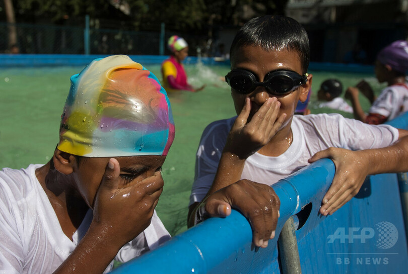 年間の子供の水死約1万8000人、バングラデシュが水泳必修化