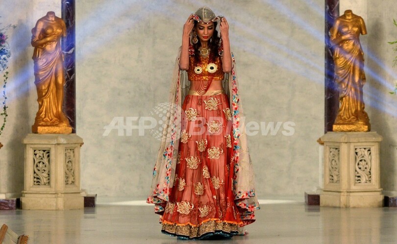 ＜パンテーン・ブライダル・クチュール・ウィーク 2013＞Erum Khan