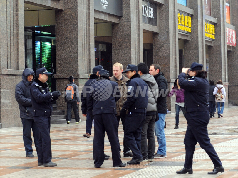 中国の静かな抗議行動「ジャスミン集会」、100都市以上に拡大か