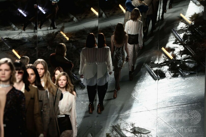 都市から田舎へ飛び立つ渡り鳥をイメージ、「ロダルテ」15/16年秋冬