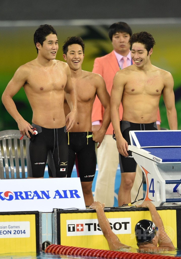日本、男子4×200メートル自由形リレーで圧勝の金 アジア大会