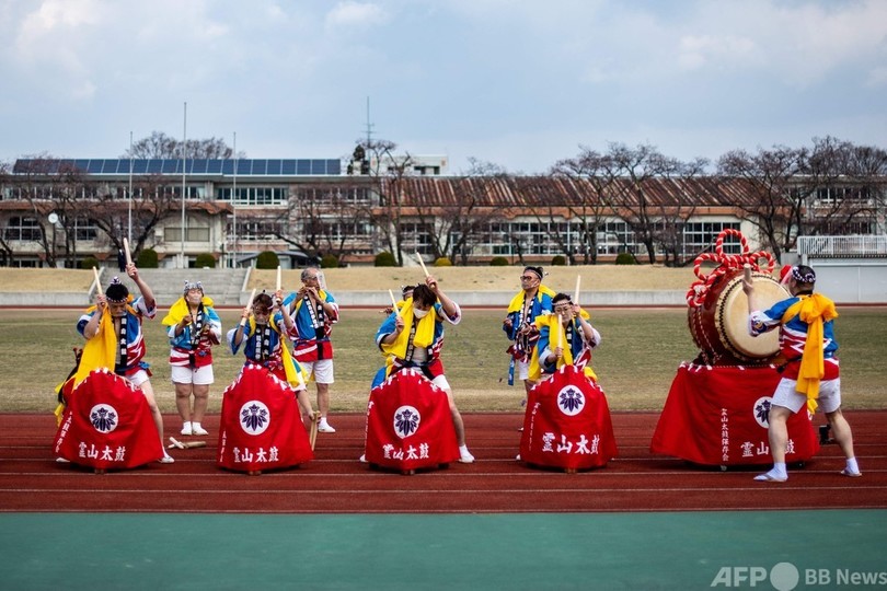 聖火リレー2日目 女優の菊池桃子さんら参加