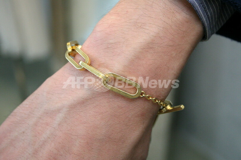 ＜ファッション業界の人々＞素材のコントラストで魅せる大人カジュアル