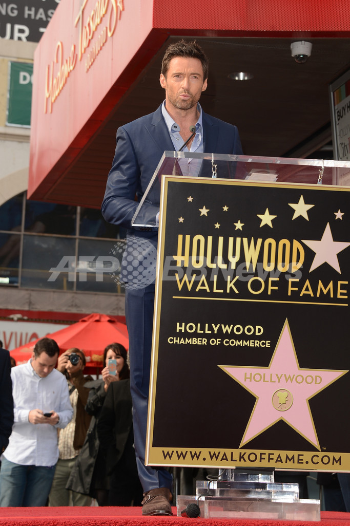 ヒュー・ジャックマンがハリウッドの殿堂入り、「夢みたいだ！」
