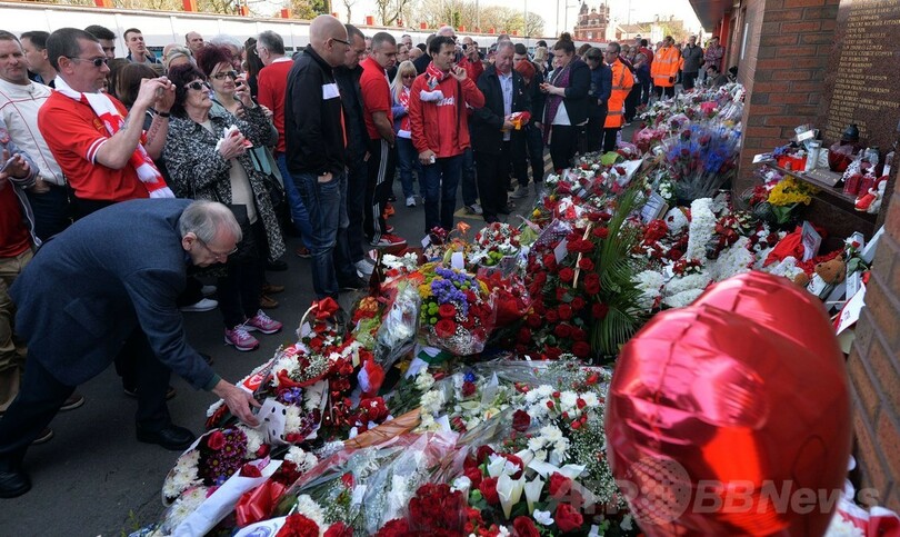 「ヒルズボロの悲劇」から25年、リバプール選手らが追悼式典に出席