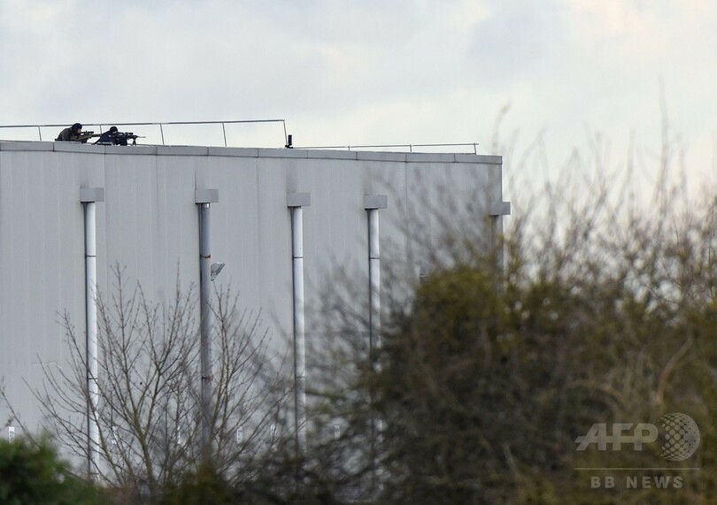 仏週刊紙襲撃、「アラビア半島のアルカイダ」が指示か