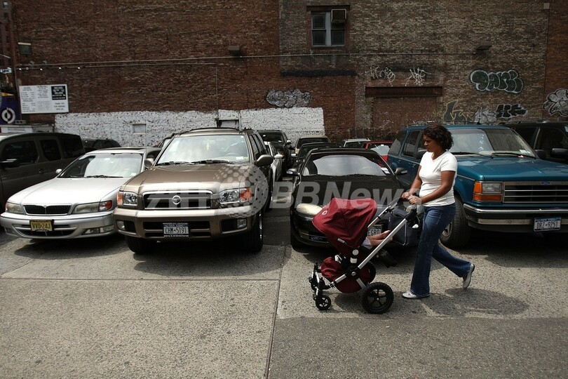 盗もうとした車に「小さな目撃者」、犯行諦める
