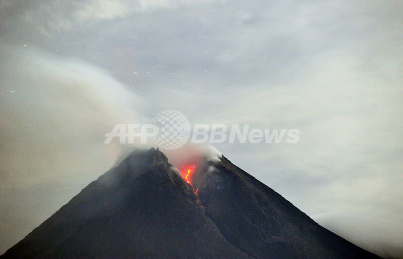 インドネシア・ムラピ火山が再噴火