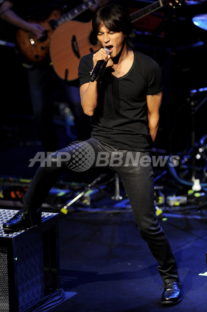 B'zとリンキン・パーク、被災した子供たちのためのチャリティーライブ開催