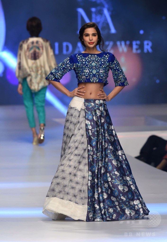 サンシルク・ファッションウィーク2015開催、地元デザイナーらが新作 