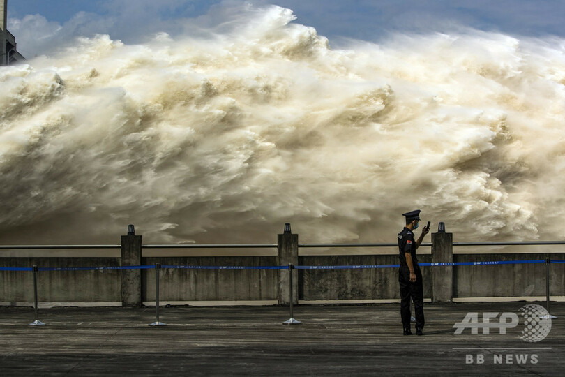 中国の記録的な洪水、その背景とは？