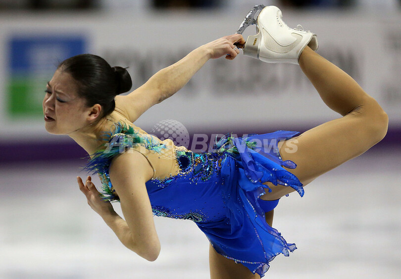 キム・ヨナが優勝、浅田が3位 世界フィギュア