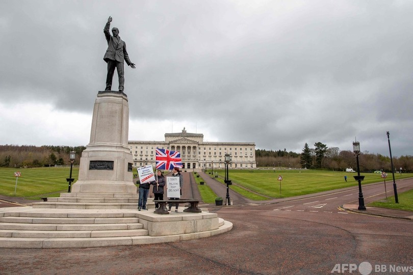 北アイルランドの暴動続く、放火も 政府や地元議会が強く非難