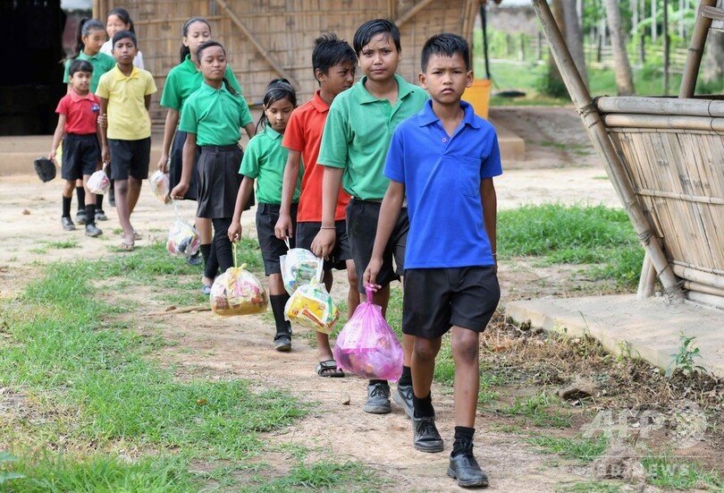授業料は「プラごみ」で、インドの学校が画期的取り組み