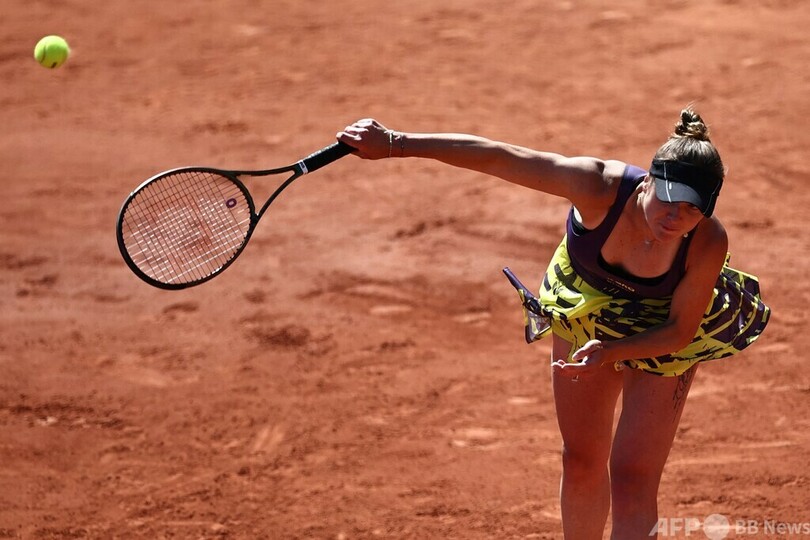 スビトリーナ逆転勝ちで3回戦へ モンフィスは負傷棄権 全仏OP