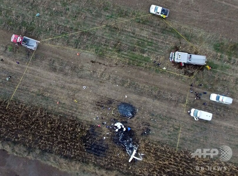 メキシコ、就任直後の州知事が墜落死 上院議員の夫も