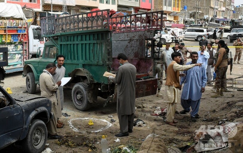 パキスタンの市場で自爆攻撃、20人死亡 異端視される少数民族が標的か