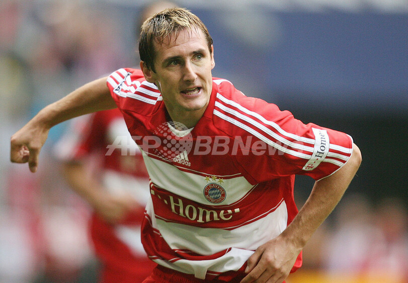 バイエルン トーニとクローゼの活躍で開幕戦を飾る