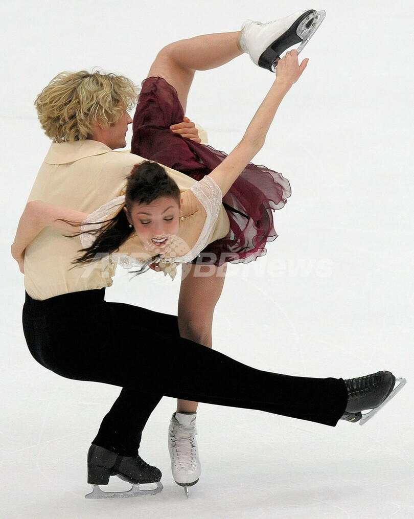 デイビス／ホワイト組がアイスダンスを制す、フィギュアGP第4戦