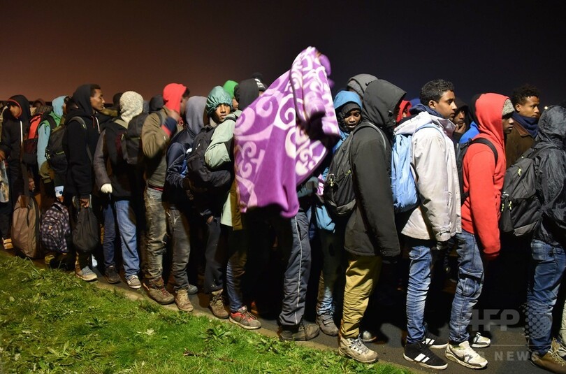 仏カレーの移民キャンプ「ジャングル」閉鎖へ、立ち退き開始