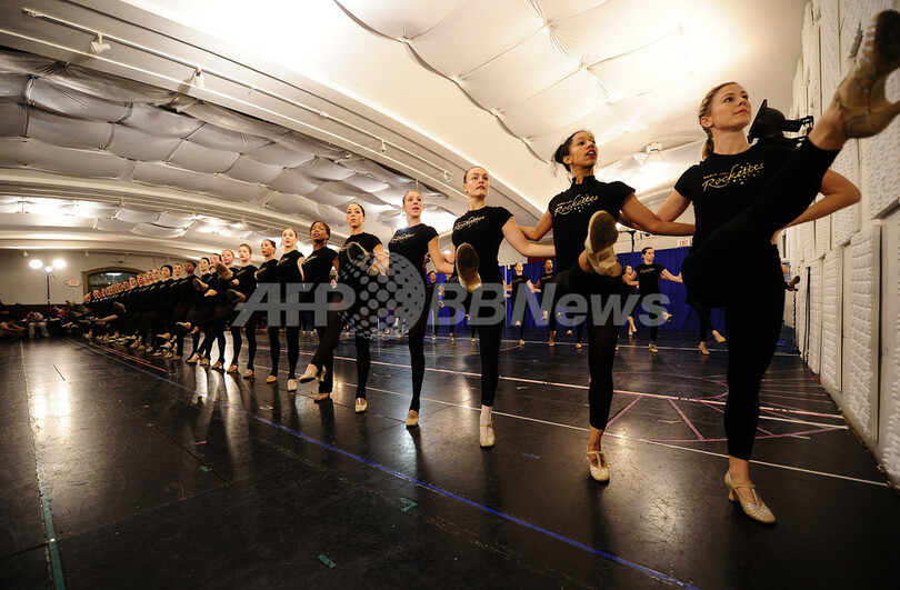 ラジオ・シティ・ロケッツ、公演に向け猛特訓