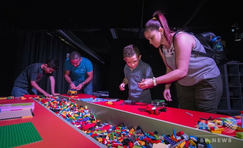 歴代ジェームズ・ボンドやコロッセオも、レゴ認定プロによる作品88点 コスタリカ