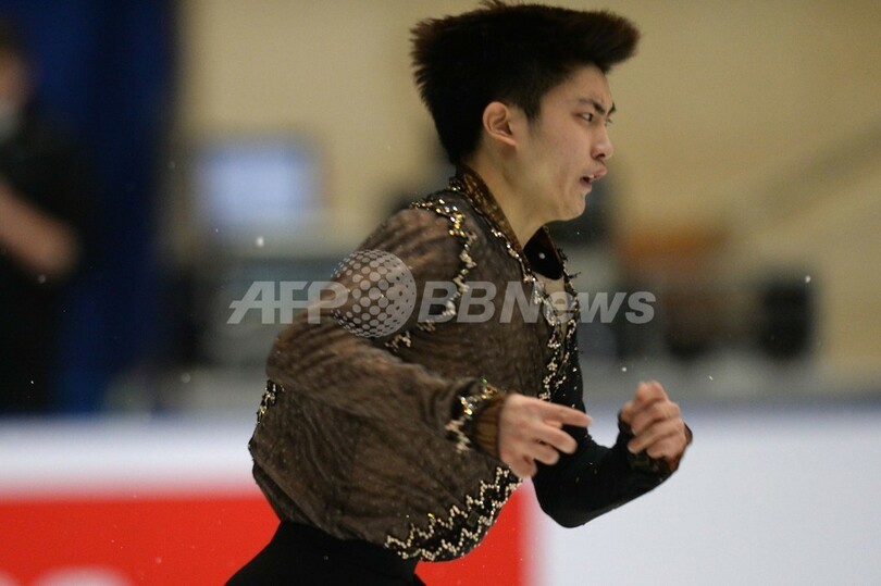 中国のハン・ヤンが自己最高点で男子SP首位、中国杯