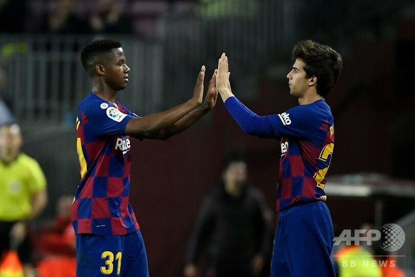 17歳ファティが1試合2得点のリーグ最年少記録、バルサが接戦制す