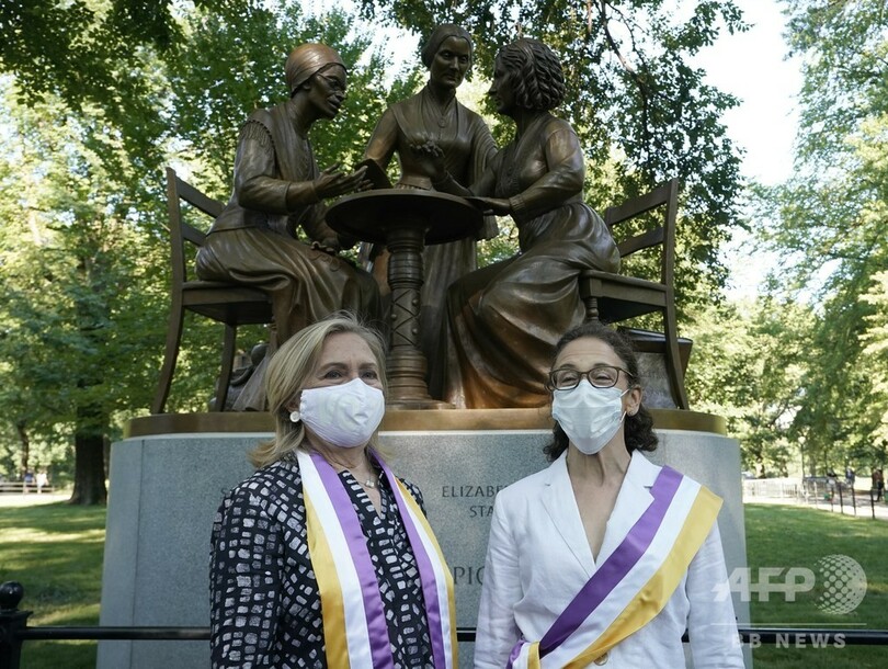 米NYセントラルパークに初の女性銅像 権利活動家の3人