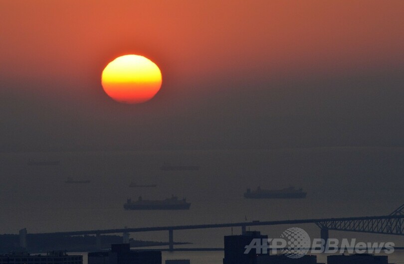 海抜270メートルから見る初日の出、東京・六本木ヒルズ