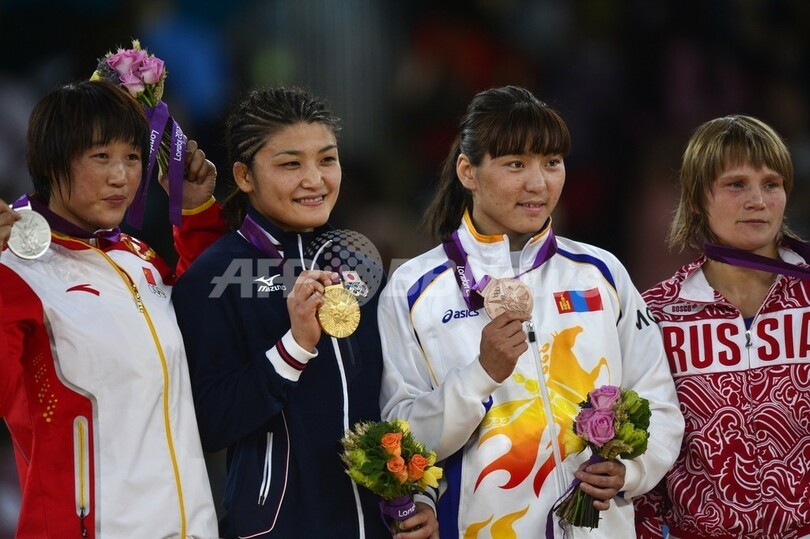 伊調がレスリング女子63キロ級で3連覇達成