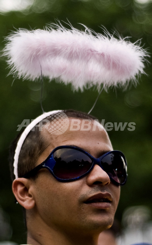 同性愛行為に禁固10年のインド、見直しを法相が示唆