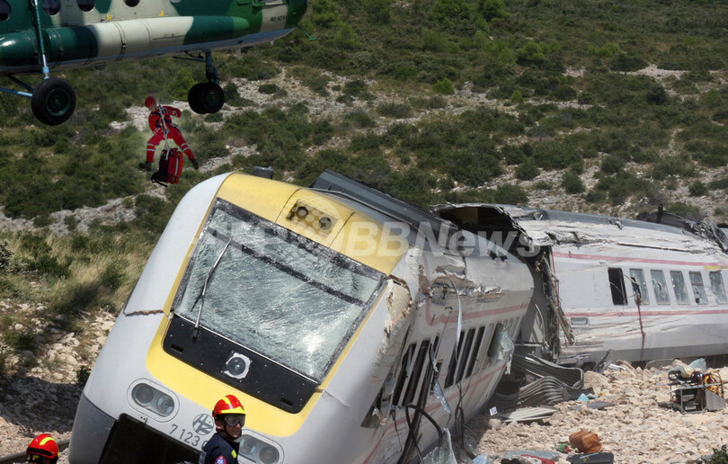 クロアチアで高速旅客列車が脱線、6人死亡