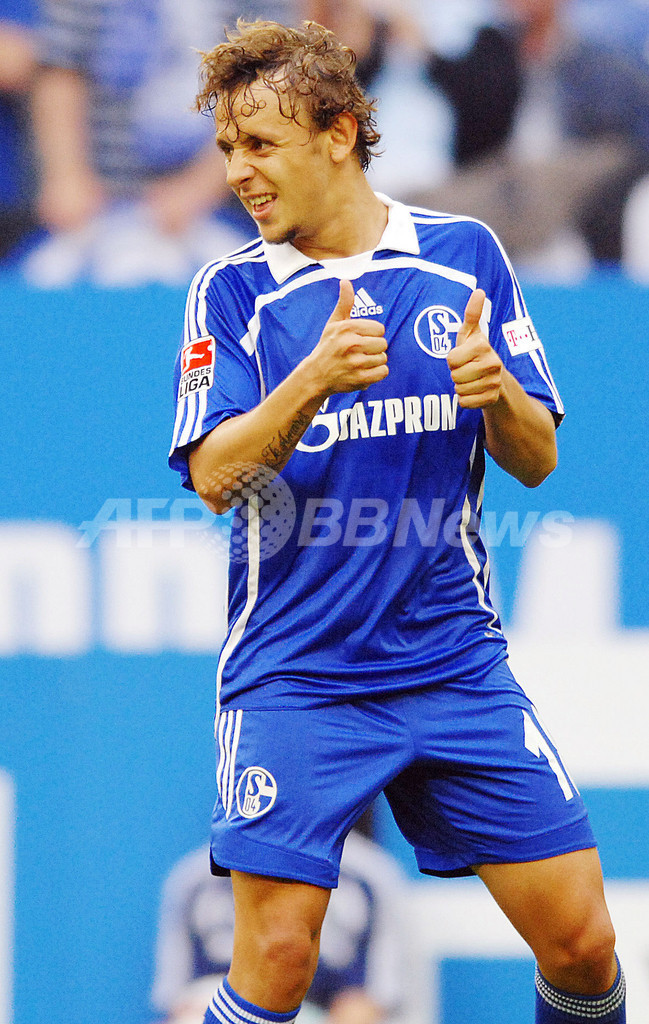 シャルケ ビーレフェルトに快勝し第2節以来の白星