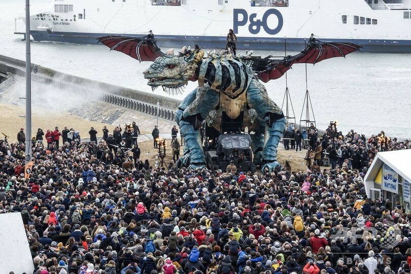 巨大ドラゴン出現！ 仏カレーに観光客向けアトラクション
