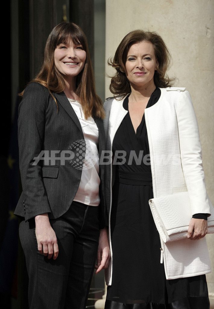 オランド仏大統領が就任