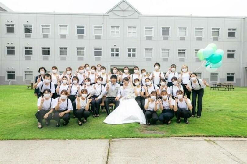 流通科学大学が公式youtubeチャンネルで キャンパスウェディング のムービーを公開中 学生らがコロナ禍でプロデュースした本物の結婚式 写真1枚 国際ニュース Afpbb News